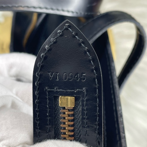 (MT77) Authentic Louis Vuitton PM Epi  St Jacques - Picture 12 of 15